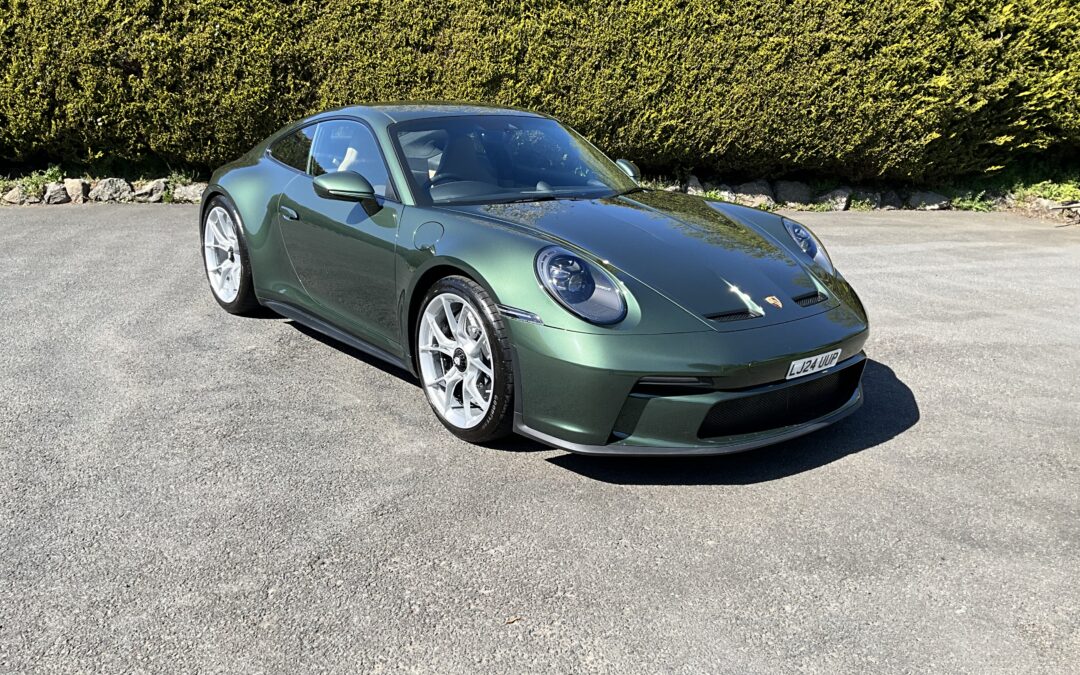 Porsche 911 4.0 992 GT3 Touring Euro 6 2dr